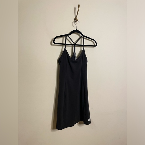 Vuori One Shot Tennis Women's Performance Dress in Black - Picture 8 of 10